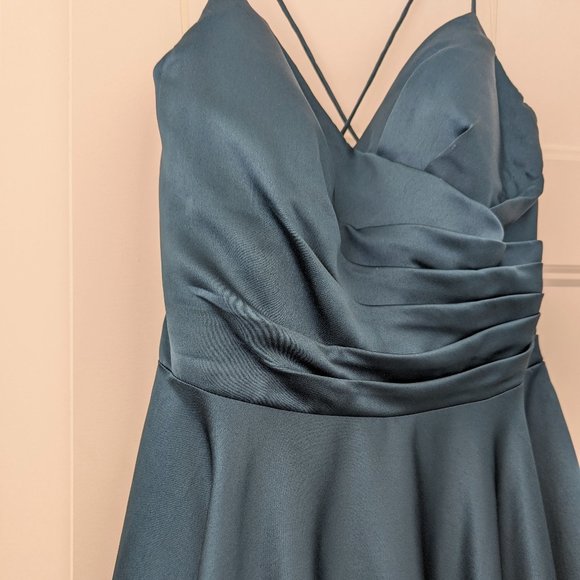 Dress for special occasions. - Picture 2 of 8